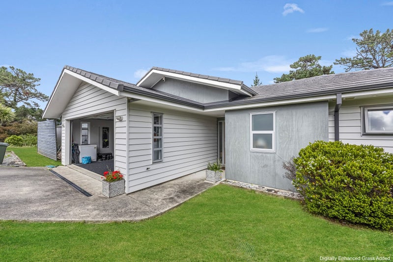 28 Sunstone Crescent, Brown Owl, Upper Hutt - Carousel 2