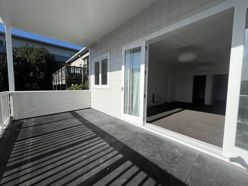 16 Austin Street, Mount Victoria, Wellington - Carousel 2