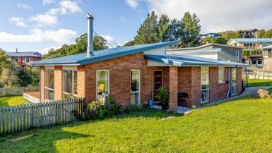 3 Taimana Lane, Lyttelton - Carousel 1