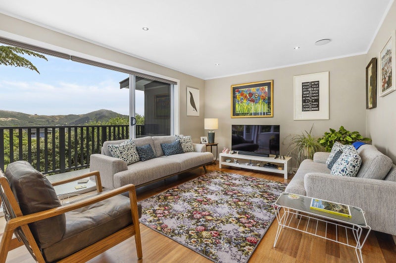 14 Shotter Street, Karori, Wellington - Carousel 1