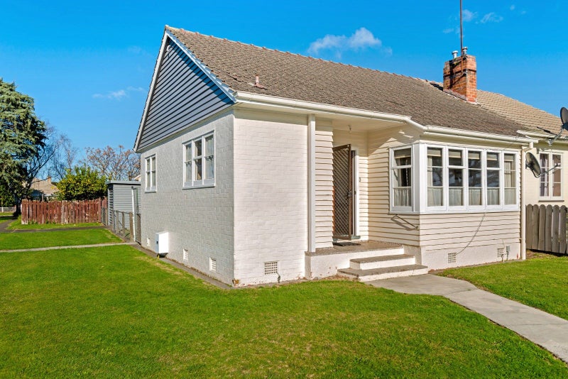 2 Townley Street, Te Hapara, Gisborne - Carousel 1