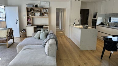 14A Walmer Road, Point Chevalier, Auckland - Carousel 1