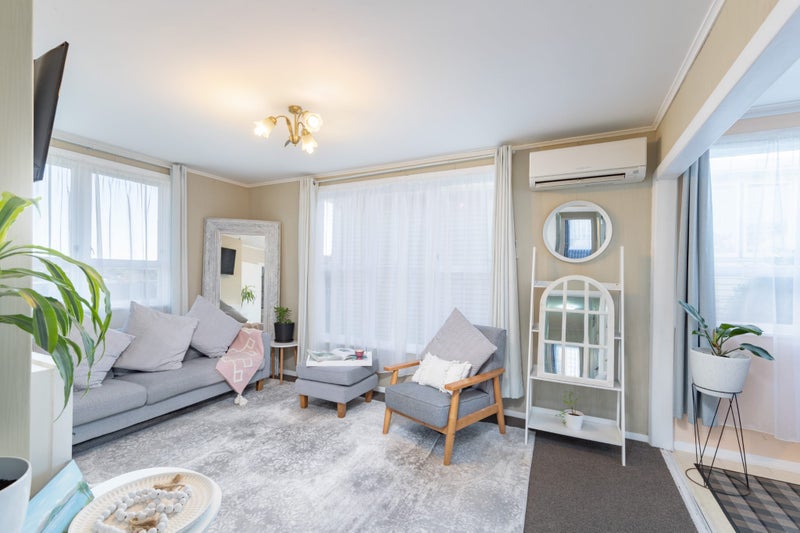 15 Arahura Crescent, Waitangirua, Porirua - Carousel 2