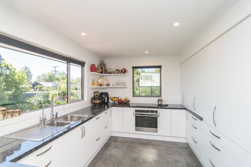 14 Richard Pearse Drive, Temuka - Carousel 2