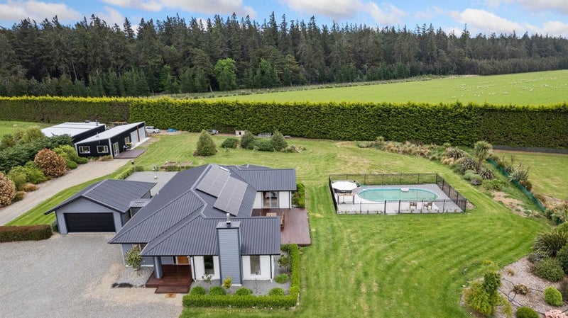 45 Landsborough Drive, Darfield, Darfield - Carousel 2