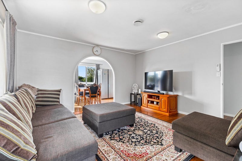 2/4 Kahikatea Place, Ranui, Auckland - Carousel 2