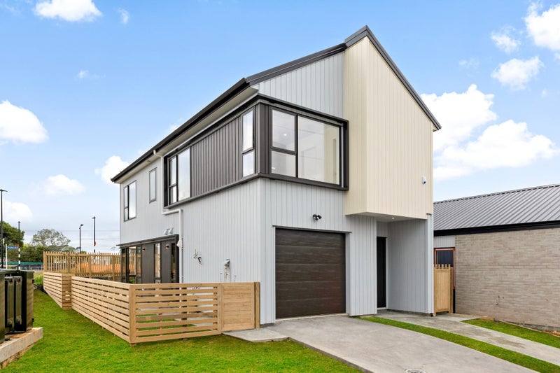 40 Papai Lane, Massey, Auckland - Carousel 1