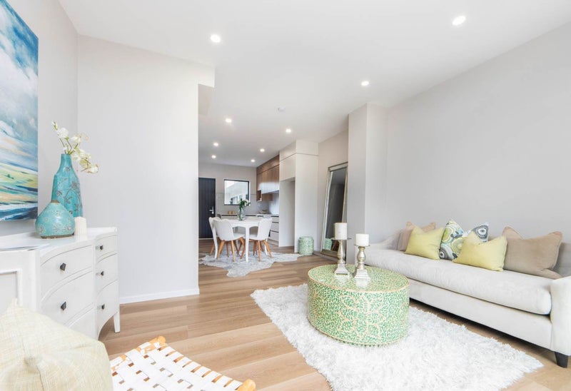 24B Scarlet Drive, Ranui, Auckland - Carousel 1