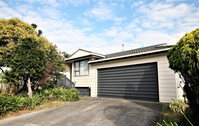 3 Lowburn Place, Clover Park, Auckland - Carousel 2