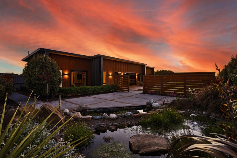 22 Glenda Place, Seaward Bush, Invercargill - Carousel 36