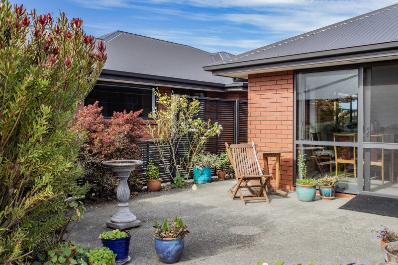 2/12 Bank Street, Amberley, Amberley - Carousel 12