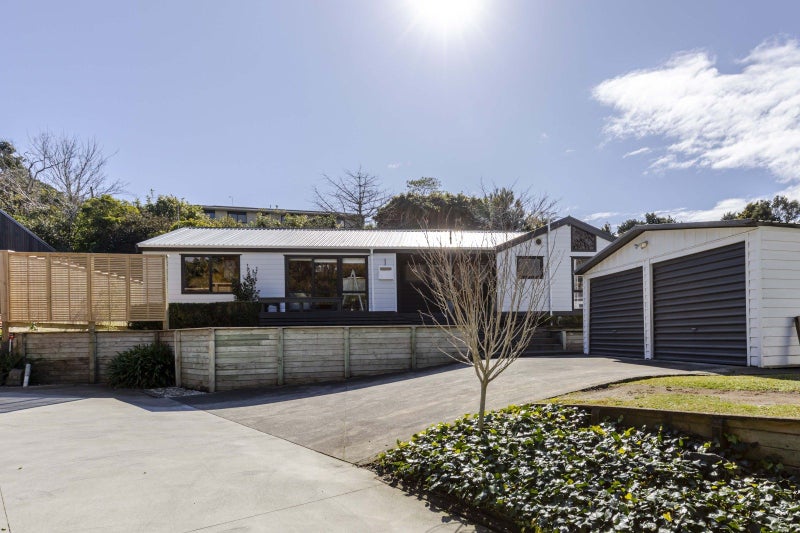7C Waterloo Place, Westown, New Plymouth - Carousel 1