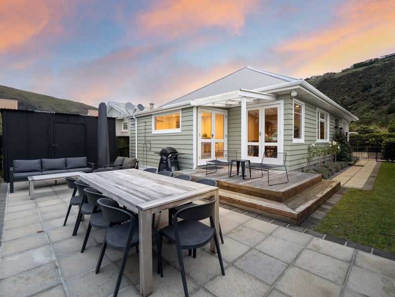 3 Whitfield Street, Sumner, Christchurch - Carousel 2