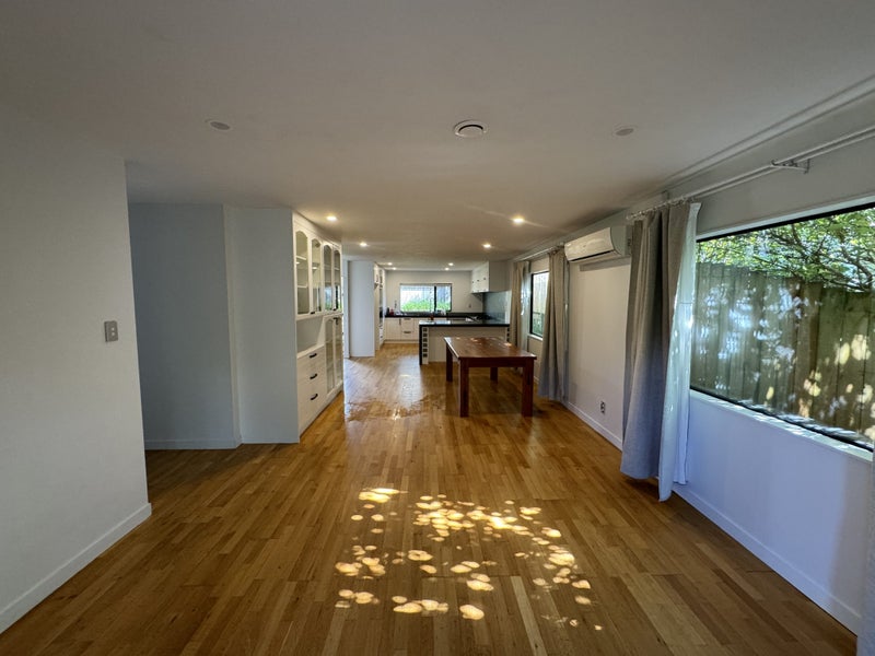 70 Glendale Road, Glen Eden, Auckland - Carousel 2