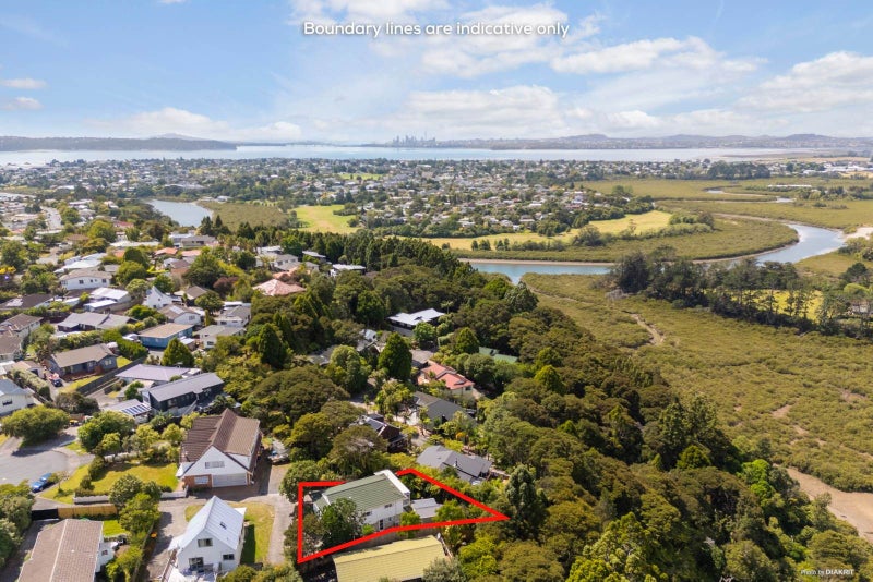 2/19 Darcy Place, Massey, Auckland - Carousel 16