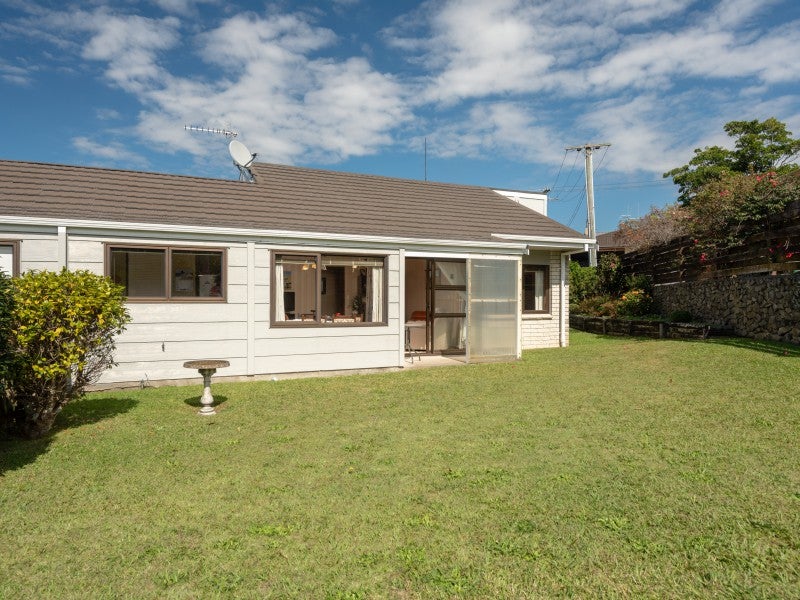3B Jefferson Place, Brookfield, Tauranga - Carousel 1