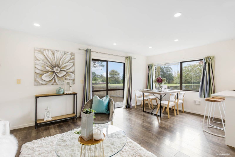 45 Fitzherbert Avenue, West Harbour, Auckland - Carousel 1