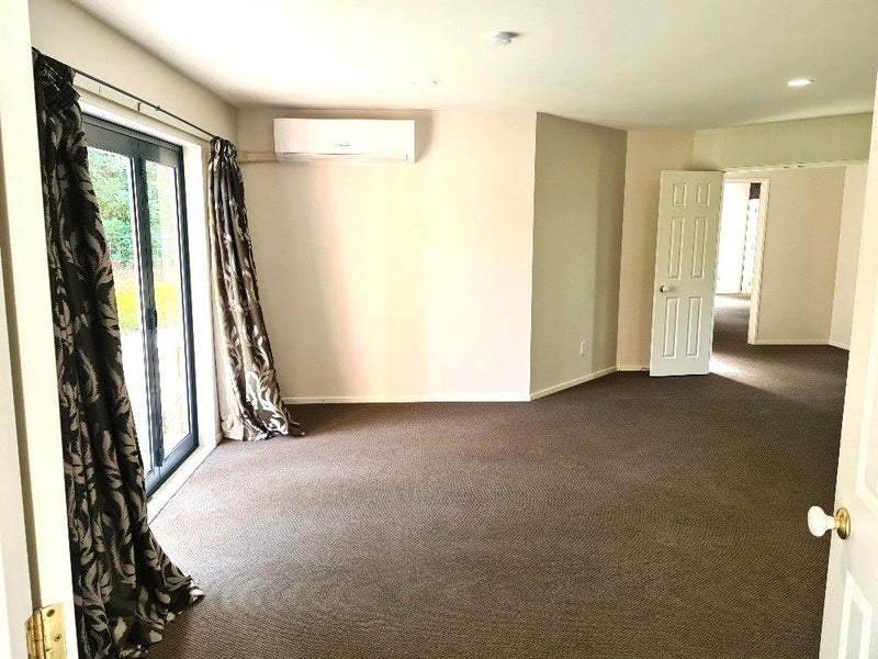 100 Wilks Road, Albany - Carousel 2