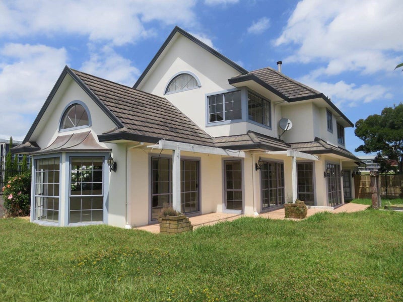 23 Manor Park, Sunnyhills, Auckland - Carousel 1