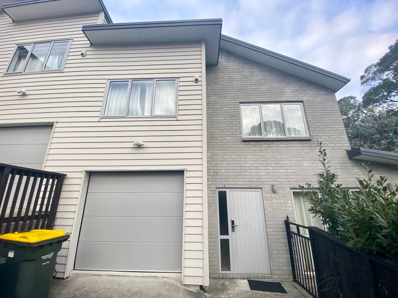 29 Sunshine Boulevard, Sunnyvale, Auckland - Carousel 1