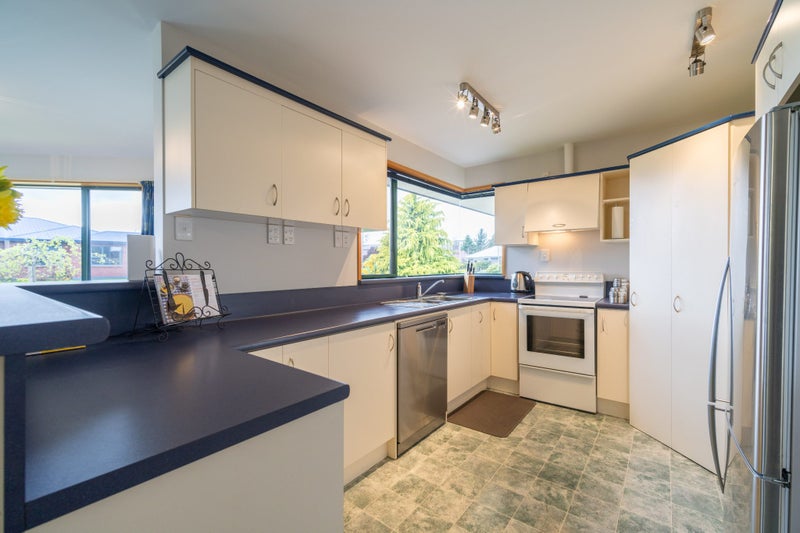 25 Govan Drive, Te Anau, Te Anau - Carousel 2