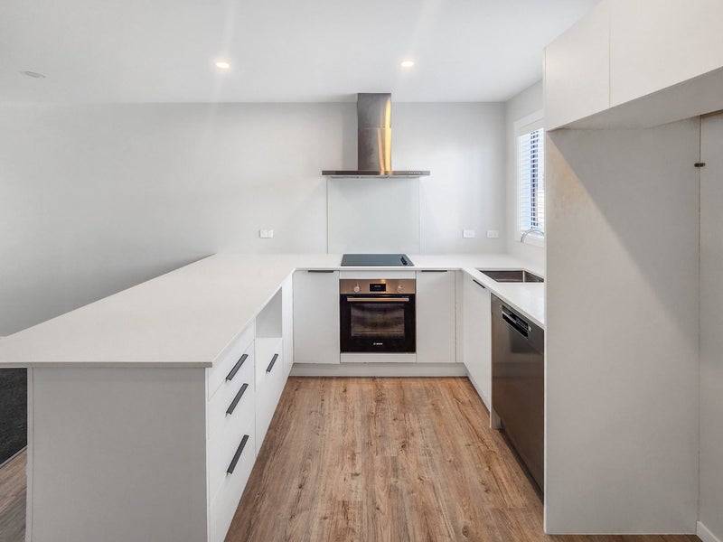 5 Bathurst Street, Silverstream, Upper Hutt - Carousel 2