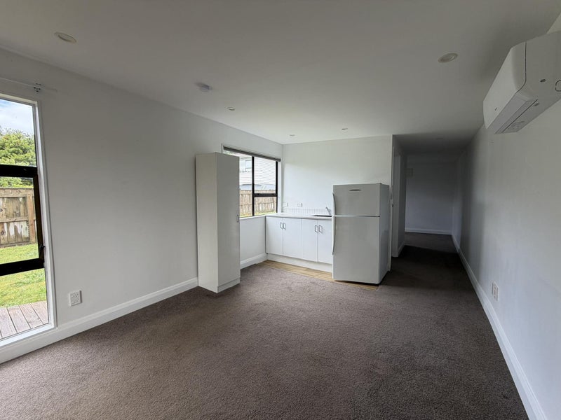 27 Paremata Crescent, Paremata, Porirua - Carousel 2