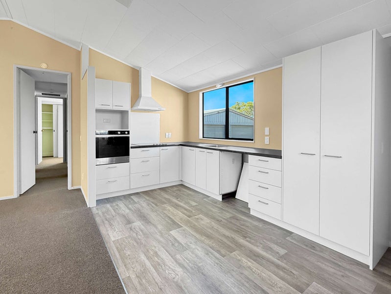 20 Tiller Close, Kelvin Grove, Palmerston North - Carousel 2