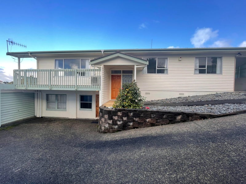 17 Meadowvale Avenue, Forrest Hill, Auckland - Carousel 1