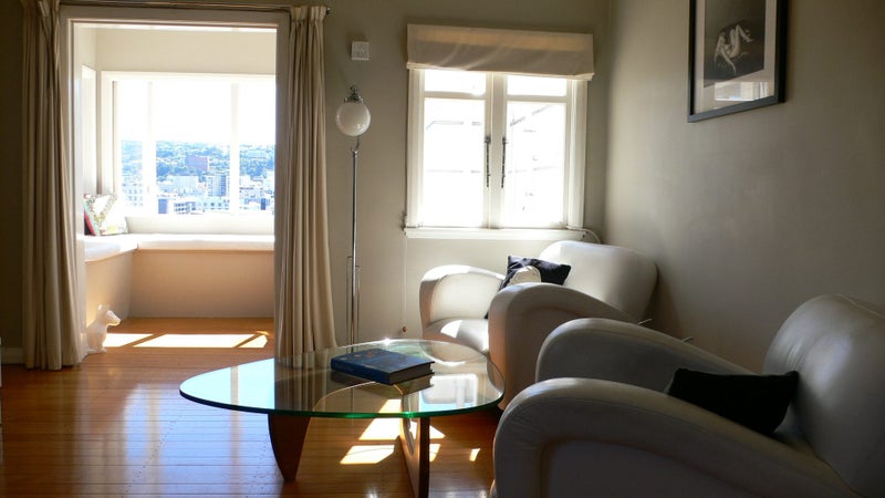 8/1 Earls Terrace, Mount Victoria, Wellington - Carousel 2