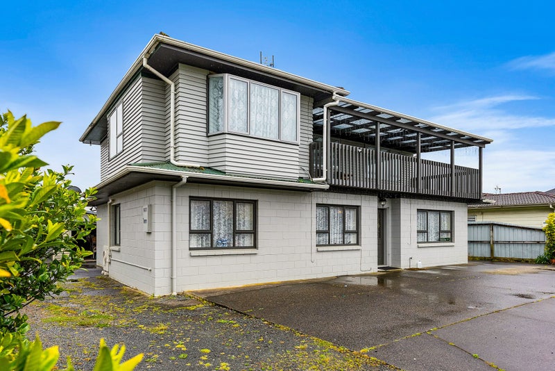 42 Wickman Way, Mangere East, Auckland - Carousel 1
