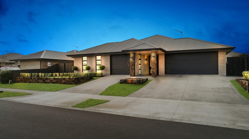 6 Vivien Place, Patumahoe, Pukekohe - Carousel 1