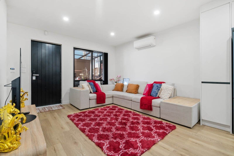 1/19 Calvert Avenue, Mangere East, Manukau City, Auckland - Carousel 1