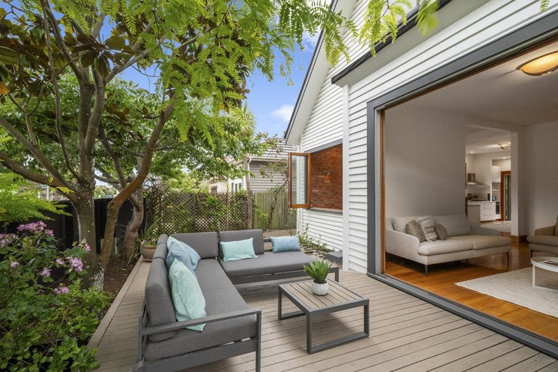 27 Hardwicke Street, Sumner, Christchurch - Carousel 1