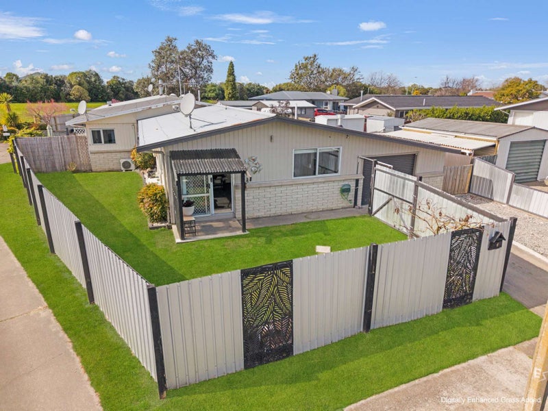 4 Ripon Place, Tamatea, Napier - Carousel 1