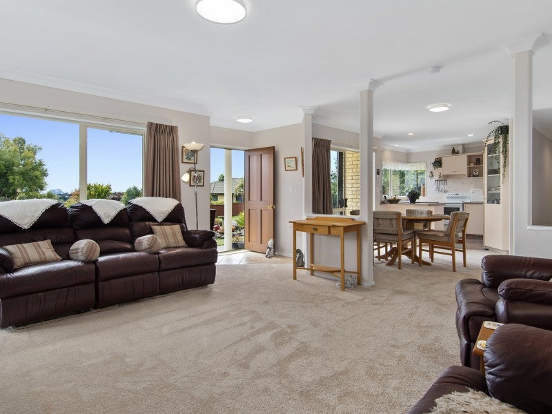 2 Kochia Avenue, Pyes Pa, Tauranga - Carousel 2