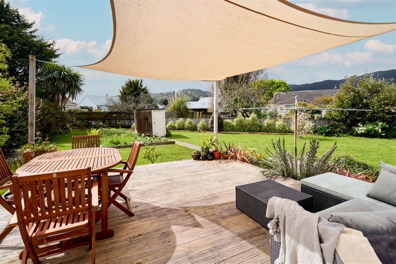 8 Anson Grove, Naenae, Lower Hutt - Carousel 1