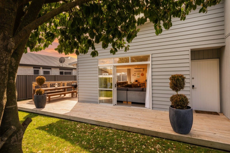 34 Arbuckle Road, Frimley, Hastings - Carousel 1