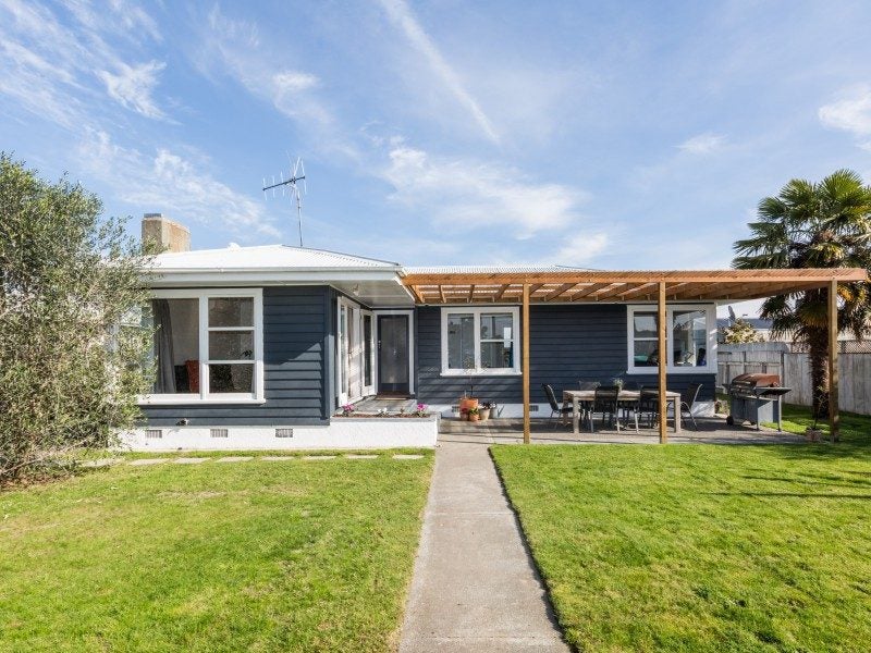 4 Exeter Crescent, Pirimai, Napier - Carousel 2