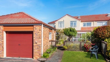 2/139 Connell Street, Blockhouse Bay, Auckland - Carousel 1