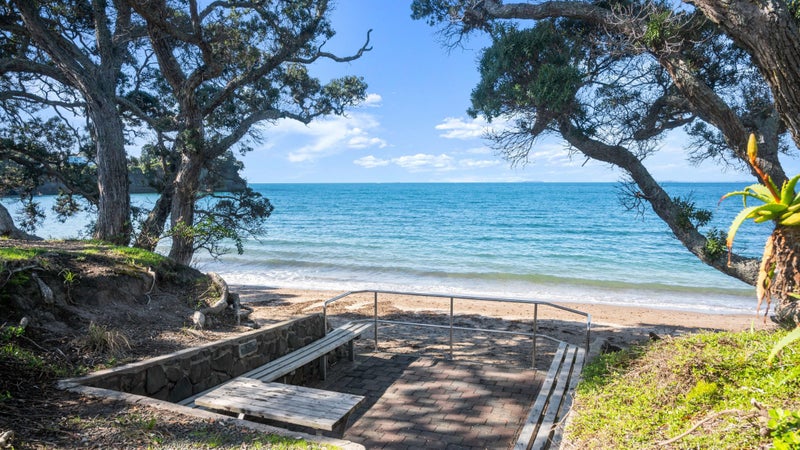 929 Whangaparaoa Road, Manly, Whangaparaoa - Carousel 1