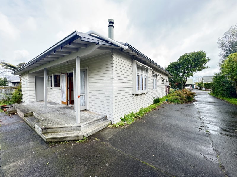 21 Miro Street, Takaro, Palmerston North - Carousel 14