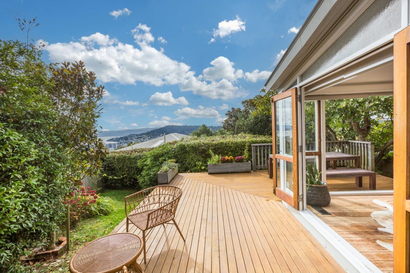 28 Mortimer Terrace, Aro Valley, Wellington - Carousel 2