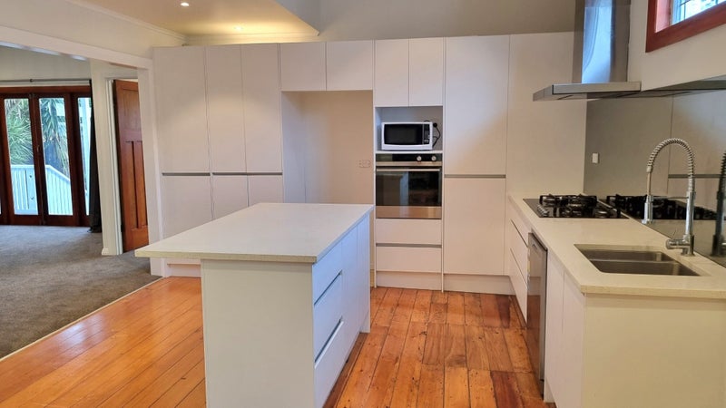 62 Taylors Road, Mount Albert, Auckland - Carousel 2