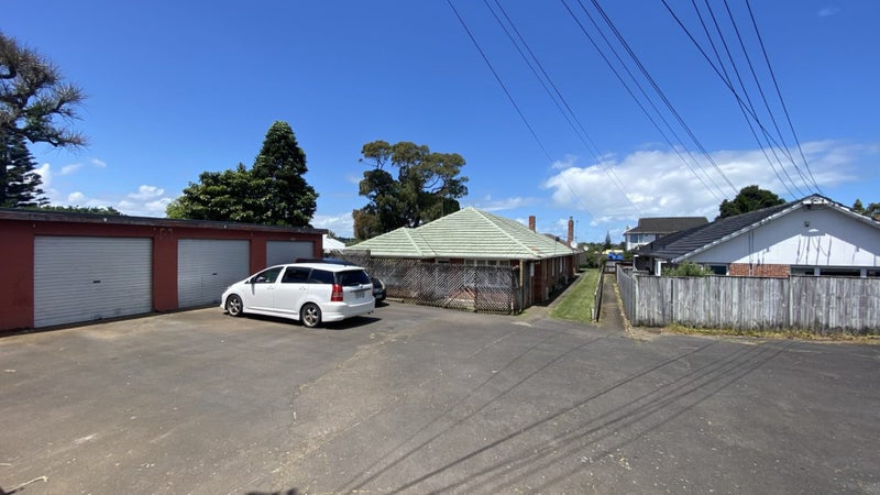 3/90 Owairaka Avenue, Owairaka, Auckland - Carousel 15
