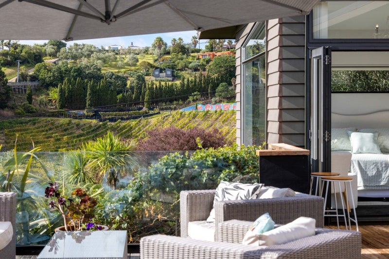 385 Sea View Road, Onetangi, Waiheke Island - Carousel 1