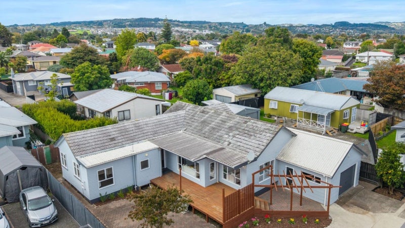 27 Grove Road, Sandringham, Auckland - Carousel 1