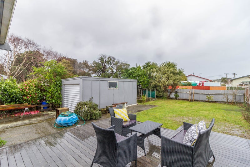 6 Bouverie Street, Petone, Lower Hutt - Carousel 17