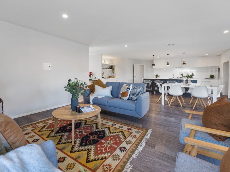 1 Condor Crescent, Waiwhakaiho, New Plymouth - Carousel 2