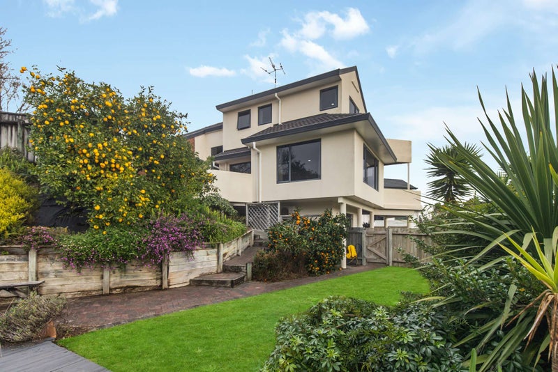 4 Pampas Place, Western Heights, Hamilton - Carousel 2